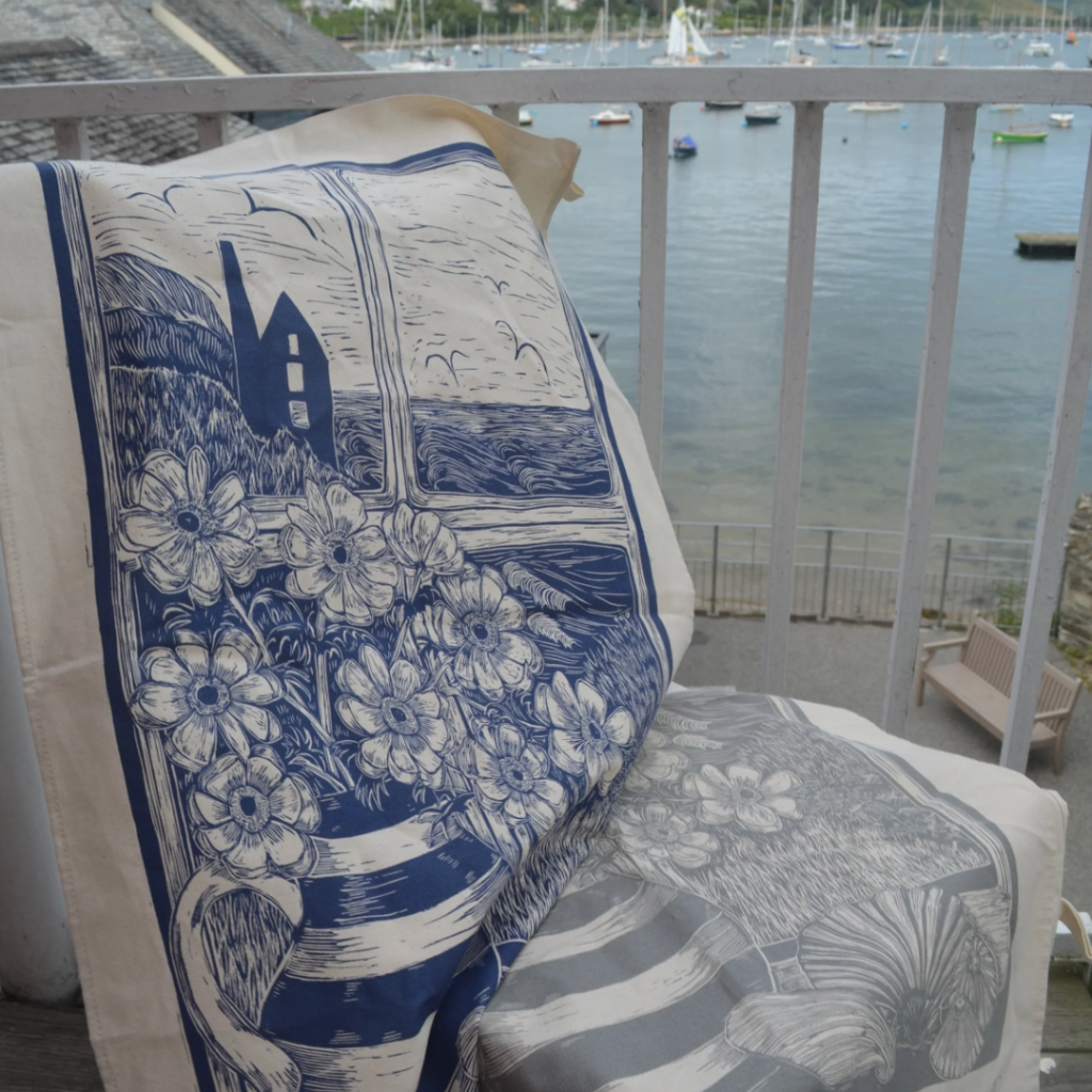 03 LOUISE DAYKIN - Cornish Gifts